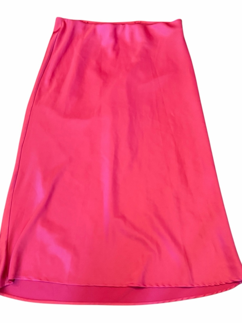 Rachel Zoe
Silky satin bright pink
midi skirt Rachel sz6